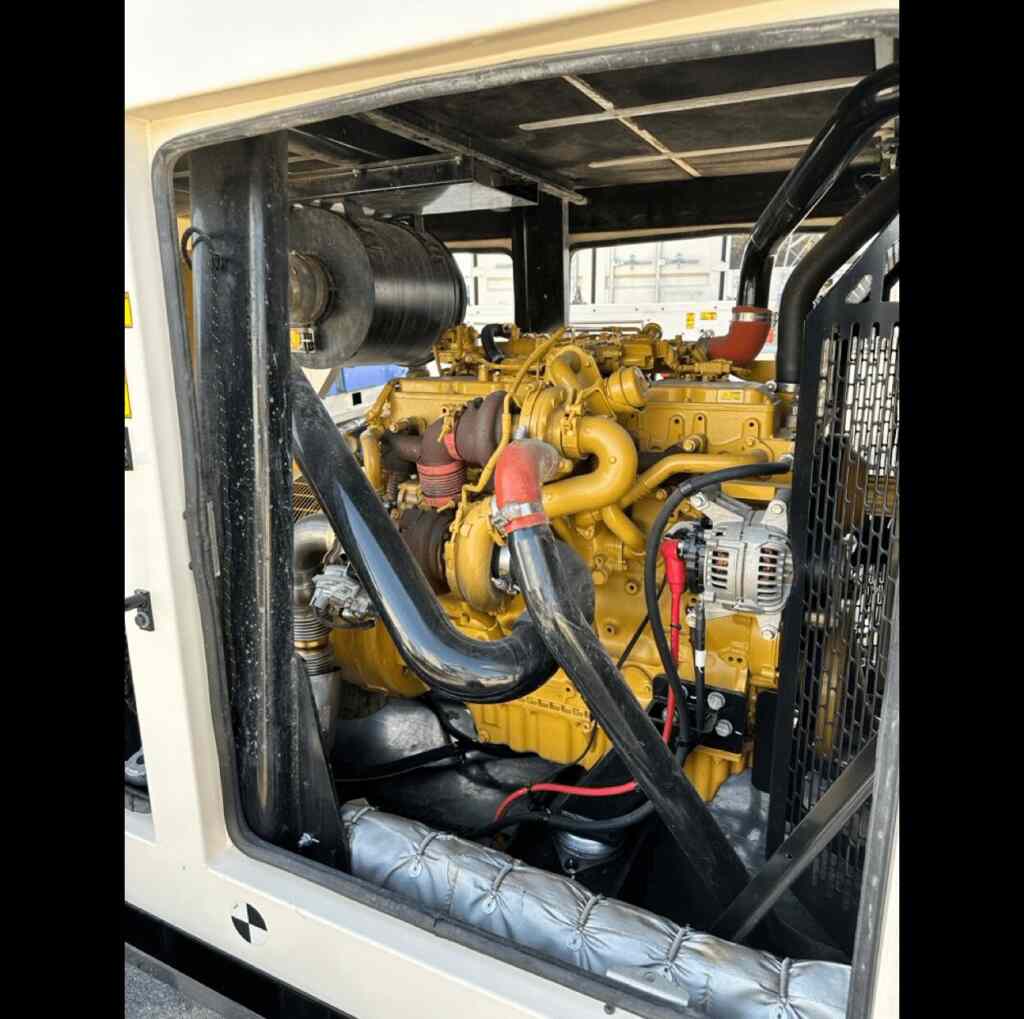 Caterpillar XQ230 Trailer Mounted Diesel Generator